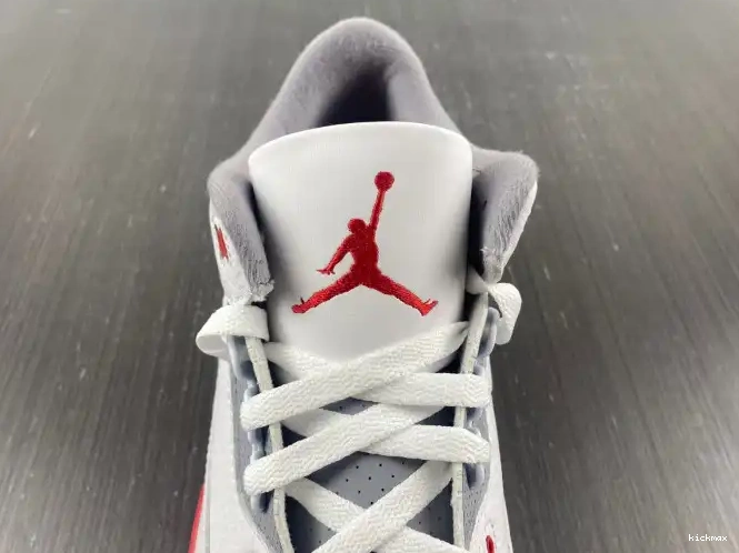 Rep 3 Fire Jordan Air OG Red DN3707-160 0430